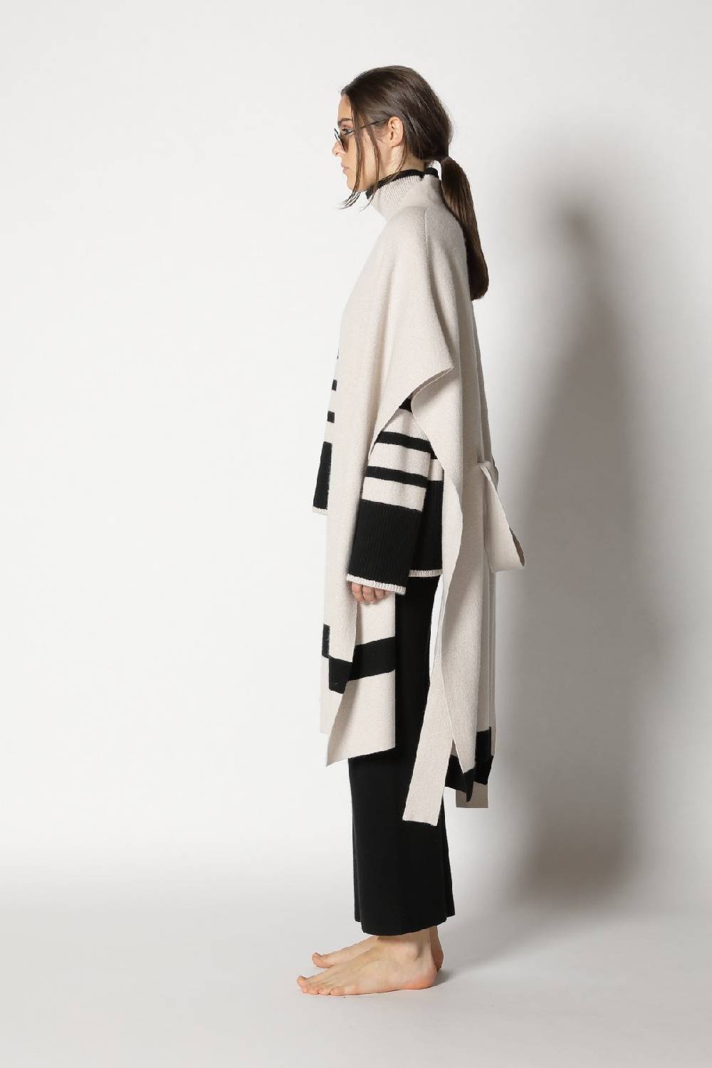 Sminfinity doubleface striped capecoat + slouchy striped turtle + gater cropped pants Fabrikpreis