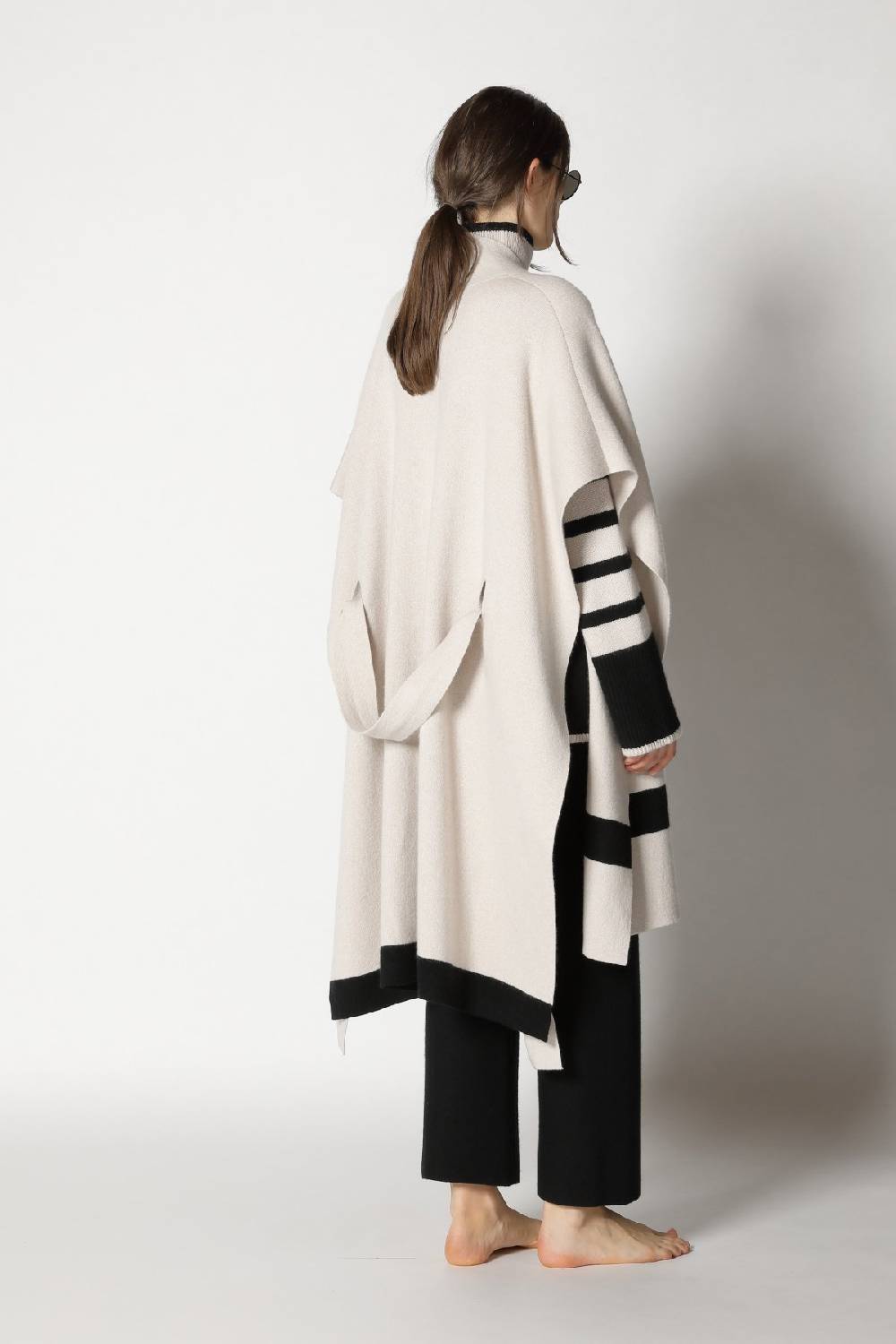 Sminfinity doubleface striped capecoat + slouchy striped turtle + gater cropped pants Fabrikpreis