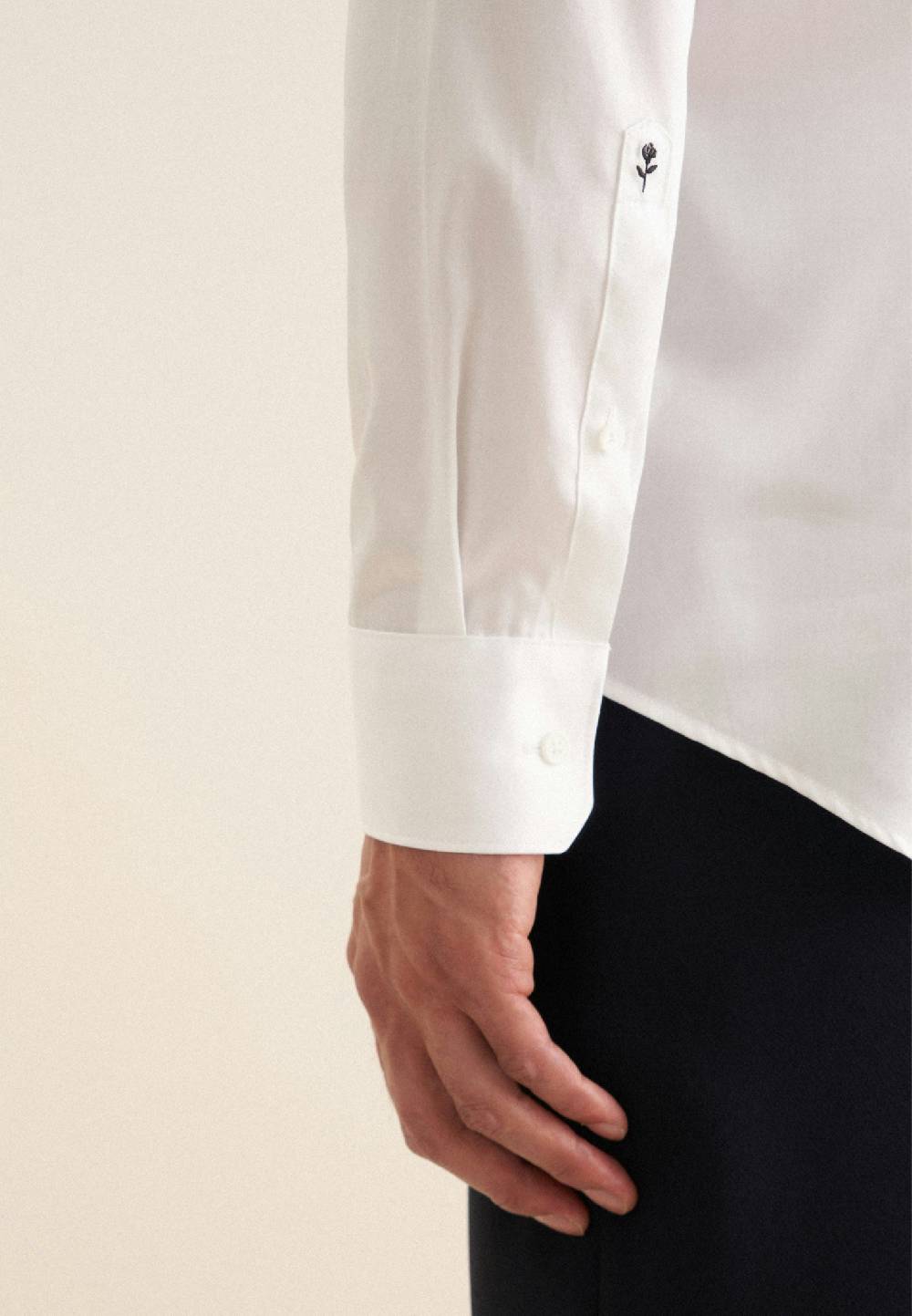 Studio Seidensticker Bügelleichtes Satin Business Hemd in Slim mit Kentkragen Im Verkauf