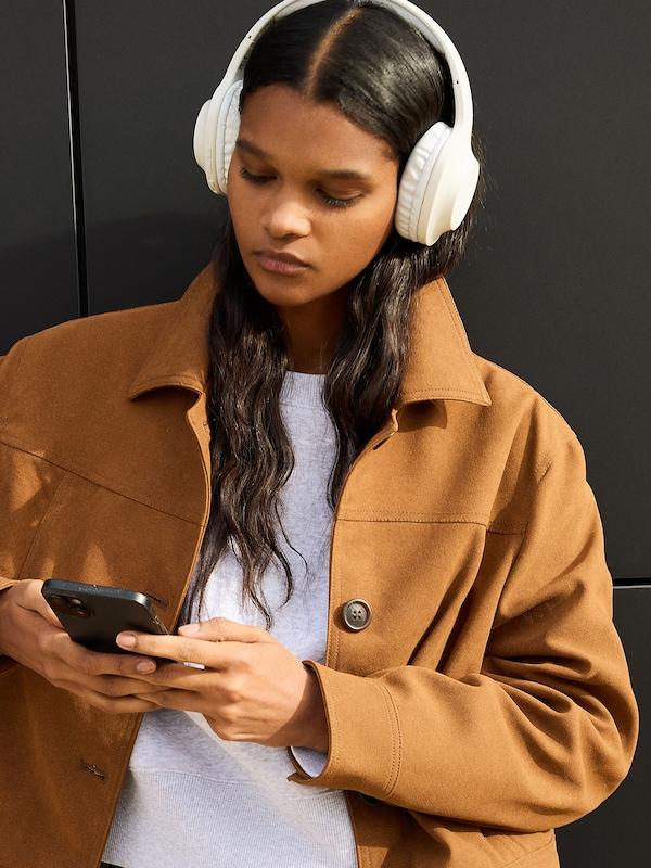 Bershka Bershka Jacke in Umbra Tiefpreis